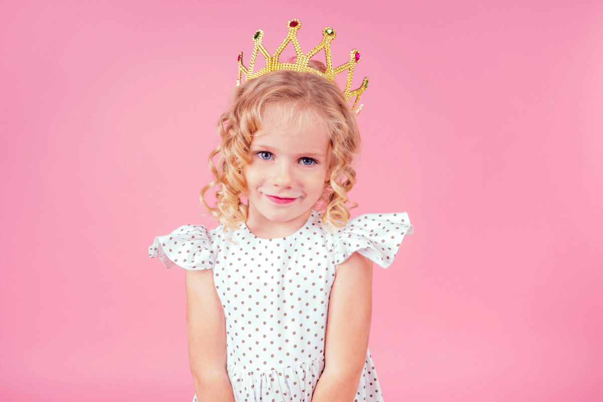 How to Achieve a Stunning Side Hairstyle with Curls for Your Curly-Haired Kids