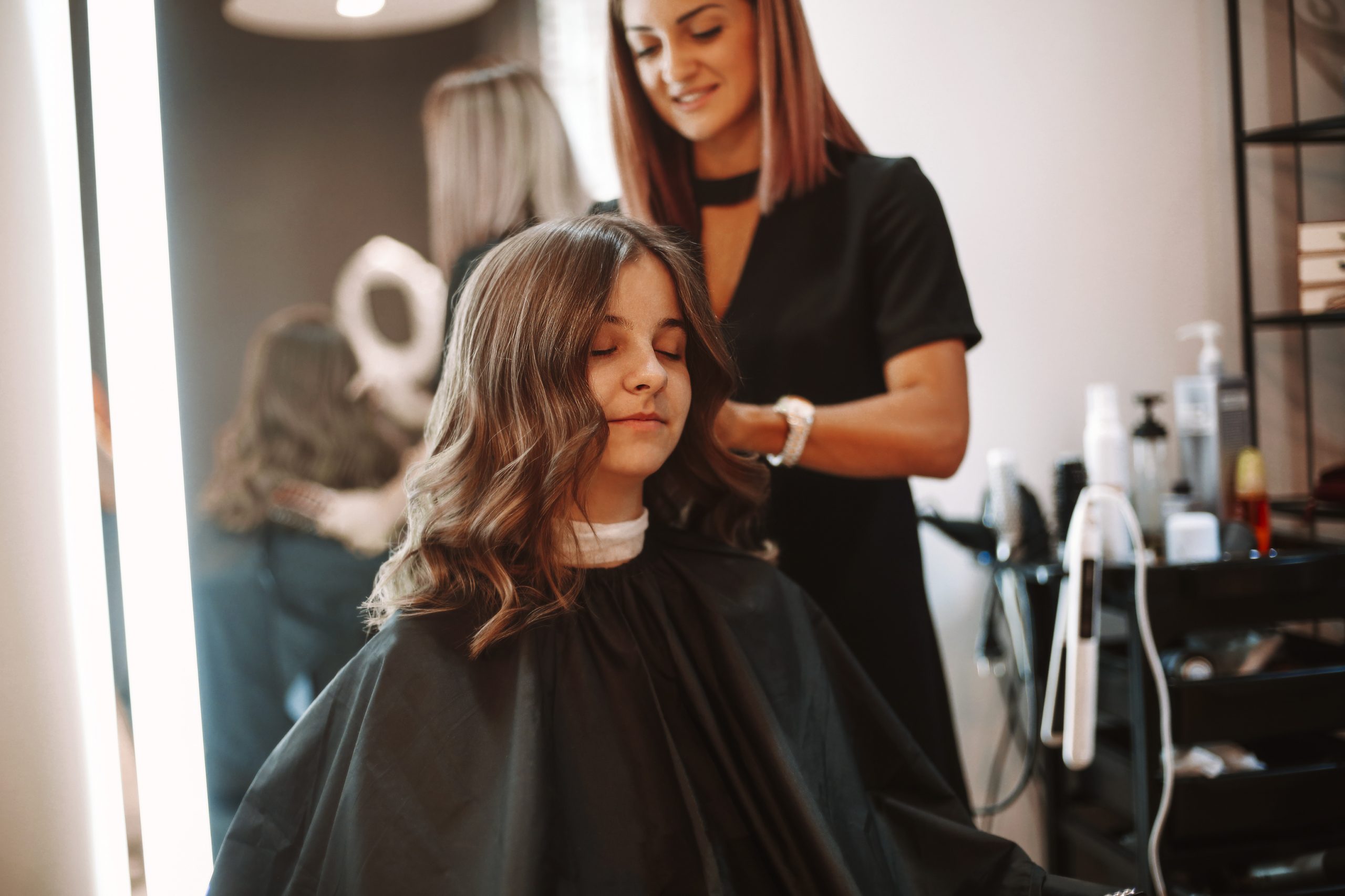 Kids Hair Play | How Sutton Coldfield Salons Are Redefining Daughter Short Haircuts for the Next Generation